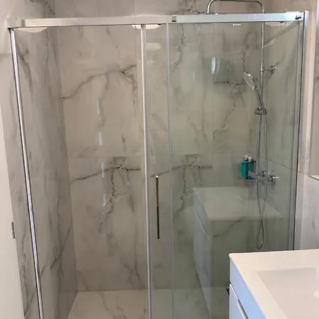 דירה Airport Luxury & פראג
