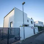 Appartement Airport Luxury & *